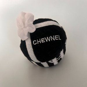 Chewnel Gift box Toy